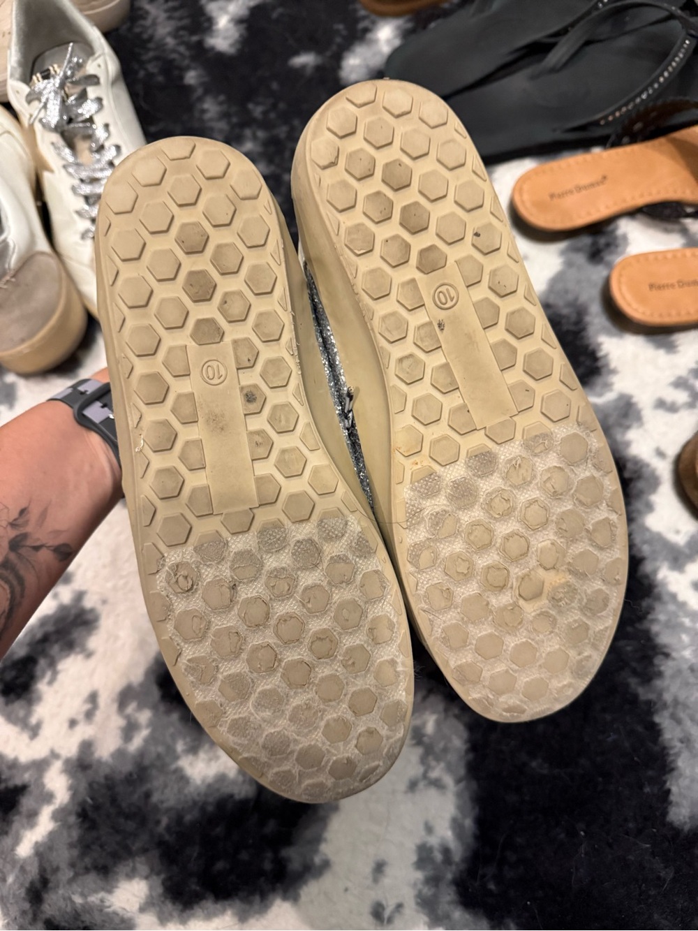 ShuShop Silver Glitter Star Sneakers with White Trim - Picture 4 of 4